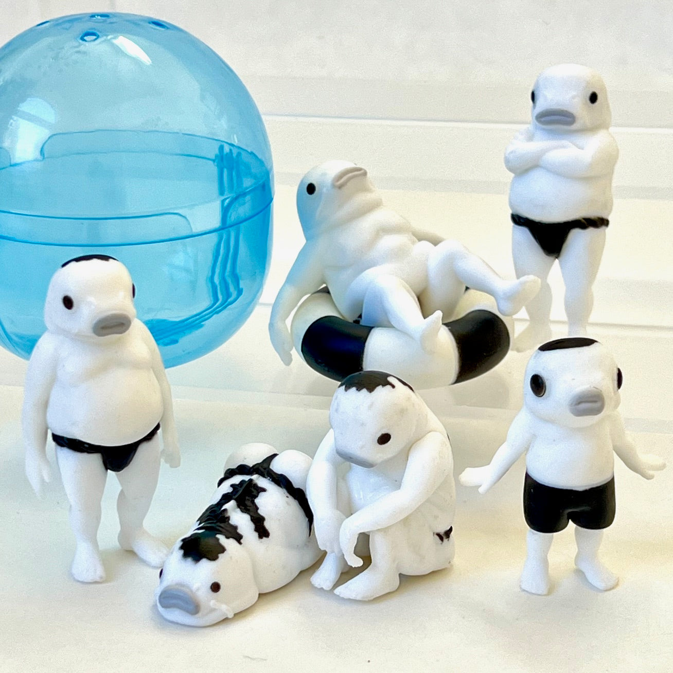 Koinan Monotone Figurine Capsule